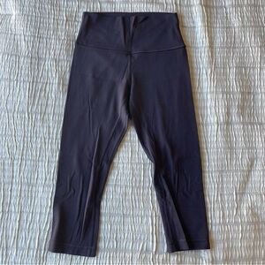 Lululemon Deep Purple Cropped Leggings Size 4